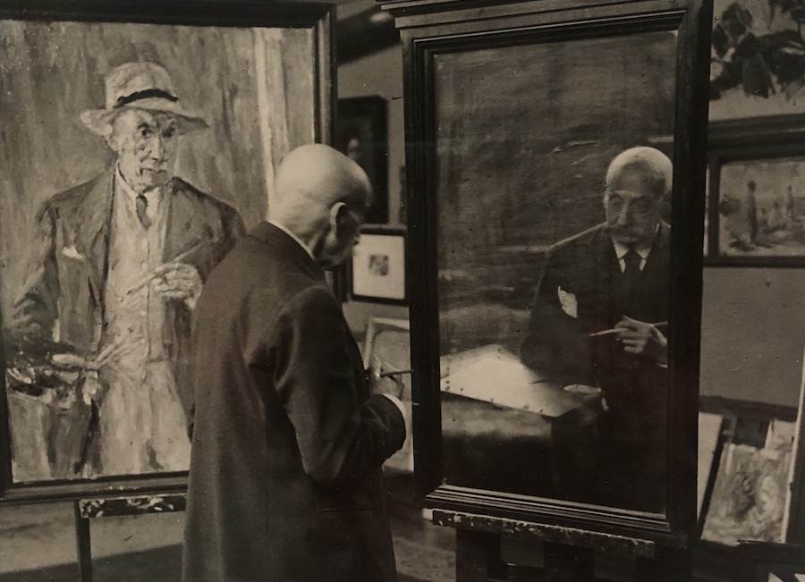 Photogravure “Self-Portrait with Brush and Palette” by Edward Steichen as well as other intriguing art pieces can be viewed in “Smart to the Core: Medium/Image, 2021.”