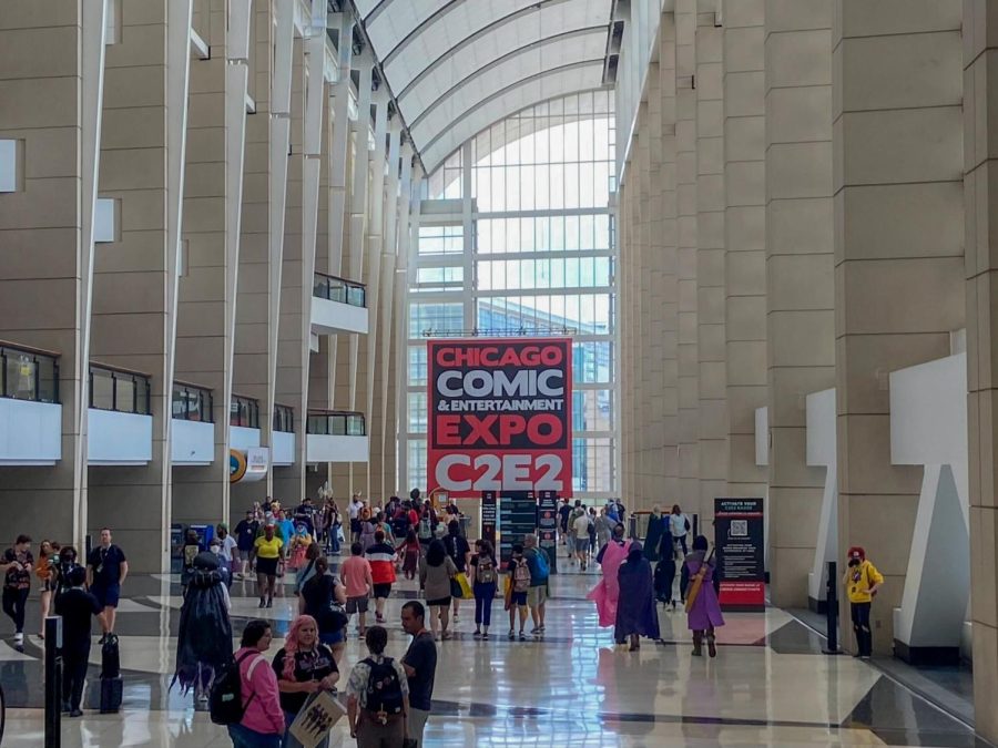 Convention+attendees+mill+around+the+lobby+of+McCormick+place.+The+event+took+place+from+Aug.+5-7+and+offered+a+variety+of+activities+including+sale+of+memorabilia%2C+signings%2C+panels+and+more.+