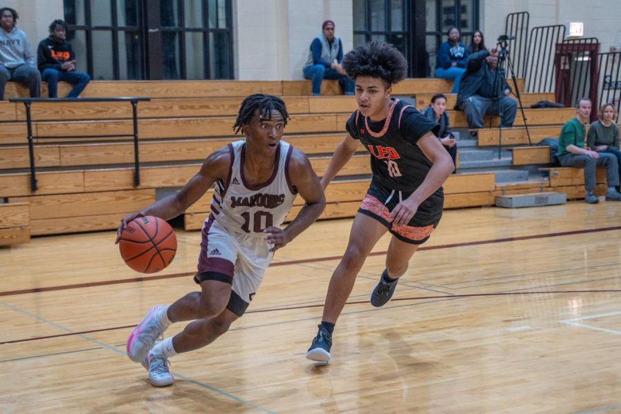 Xavier Nesbit has been a star of U-High basketball program throughout his time on it. He averaged more than 28 points per game, the 4th highest in Illinois. 