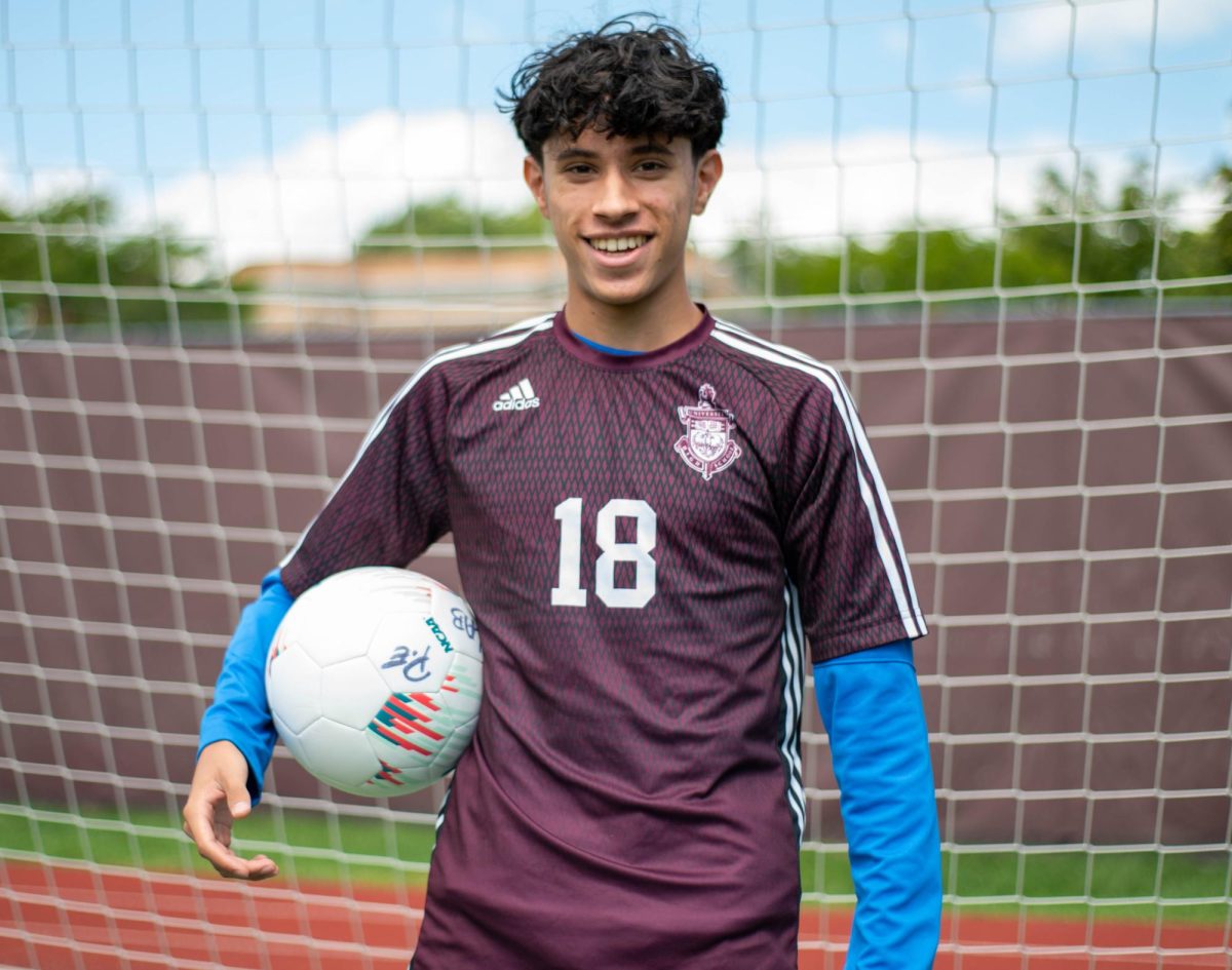 After an injury, senior Mahin Schneider  was able to recover just in time for his last U-High soccer season. 