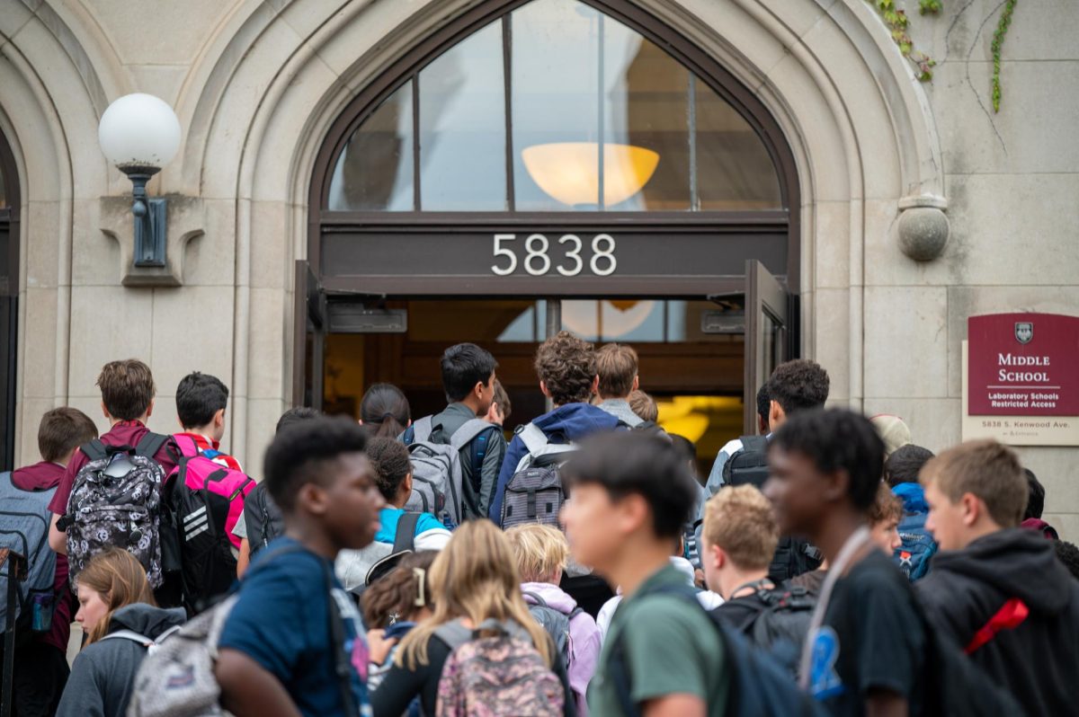 Students arrive at Lab before the 8:30 a.m. start time. Two weeks into the 2023-24 school year, students express a wide variety of thoughts and opinions regarding the schedule changes.