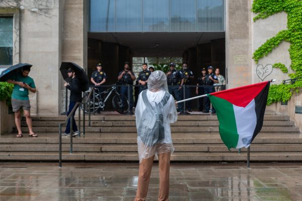 Navigation to Story: UChicago pro-Palestine encampment faces opposition yet stands with goals