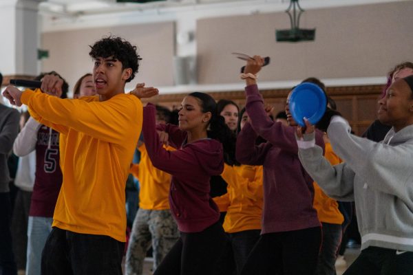 Video: Sophomores celebrate ‘joy in service’ with dance, activities